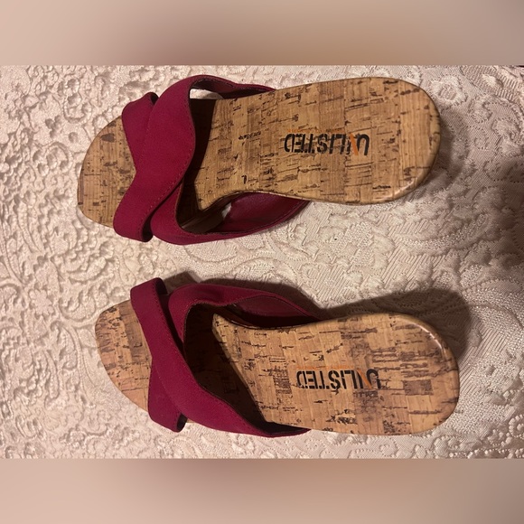 Magenta Wedges - Picture 3 of 7